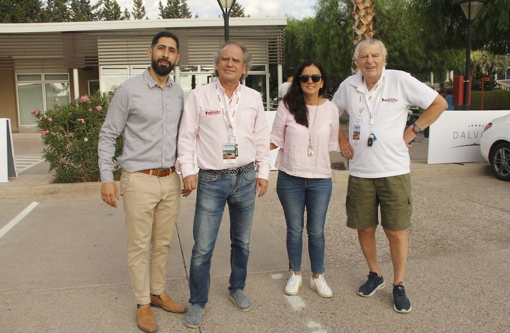Rodrigo Frías (jefe de mkt y comunicación), Daniel Claramut (organizador Rally de las Bodegas), Alejandra Gallardo (gerente comercial Dalvian inmobiliaria) y Alejandro Boverman (organizador Rally de las Bodegas).