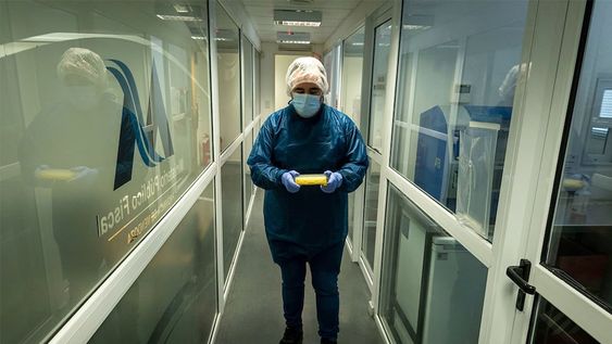 Detectives de ADNEl Laboratorio de Huellas Genéticas que tiene la provincia de Mendoza, fué clave para resolver los últimos femicidios que se produjeron en la provincia. El laboratorio una el sistema CODIS que es el mismo que usa el FBI Foto: Archivo / Los Andes