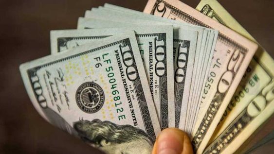 Dólar blue a $319 en Mendoza: la moneda no para de subir, ¿cómo comprar más barato?