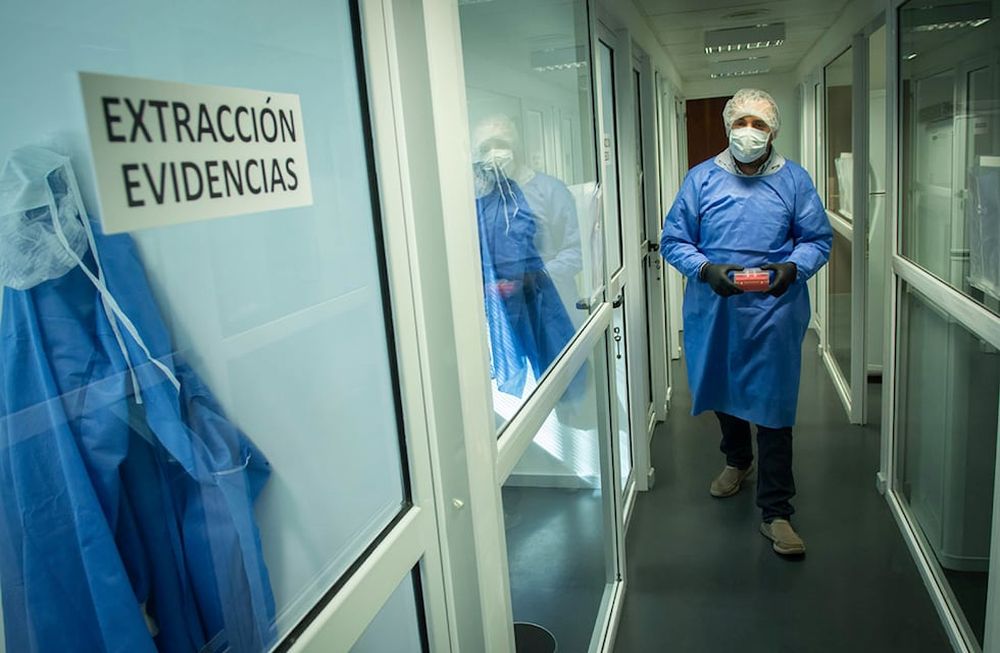 El Laboratorio Medico Forense cuenta con nuevos robots para trabajos de analisis de muestras y el sistema Codis para el cruce de informacion genetica  de la base de datos de perfiles de condenados e imputados.
