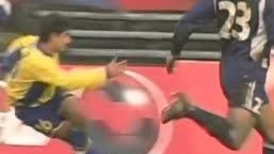 Amantes del fútbol, aquí está el mejor gol de rabona de la historia