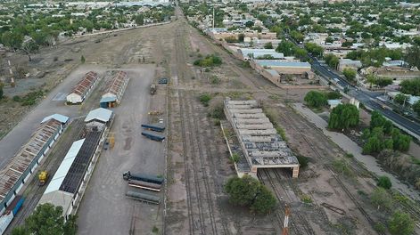 Los Andes | La municipalidad de Guaymallén actuará como custodio en el terreno ubicado en Allayme y Godoy Cruz, proyecta un espacio verde y desarrollo inmobiliario en un sector. Foto: Cristián Guzzo / Los Andes