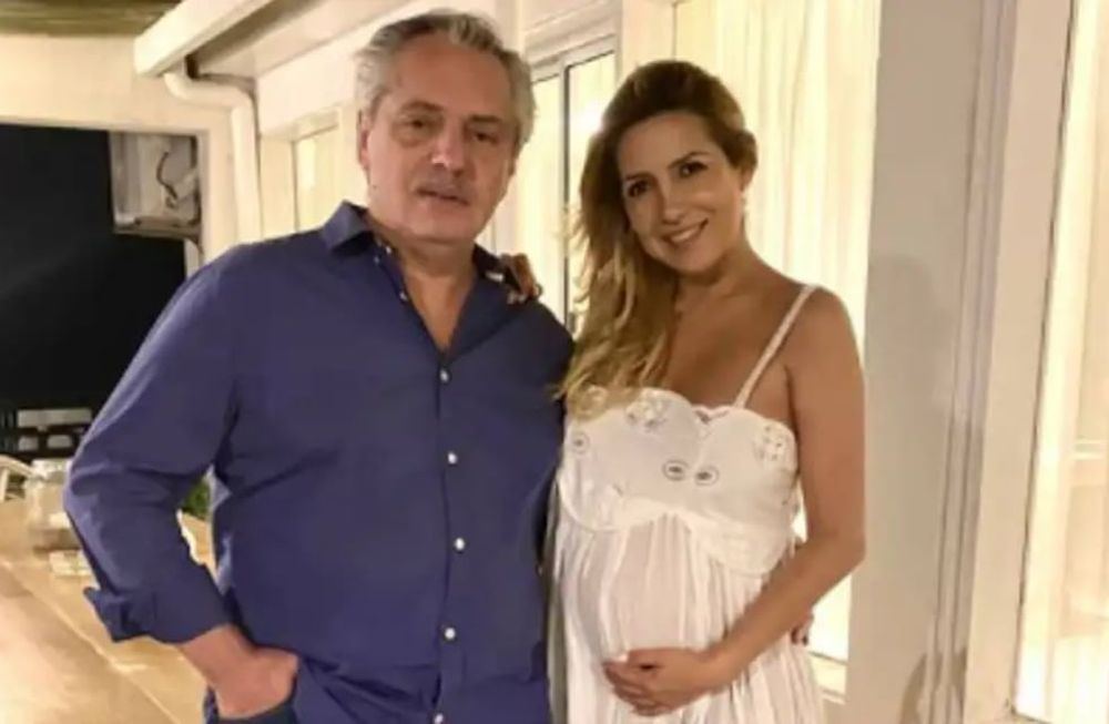 El Presidente y Fabiola Yañez, en la foto que públicó la primera dama en sus redes sociales este fin de 2021.