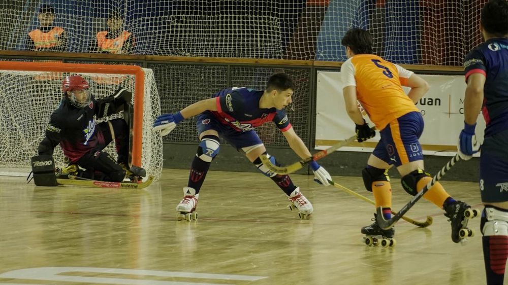 Hockey patín. Con un equipo joven, el club mendocino Andes Talleres sacó un aprobado en su primera incursión mundialera.