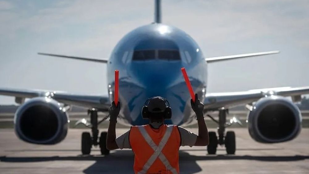 EANA y el gremio de controladores aéreos deberá negociar nuevamente. 