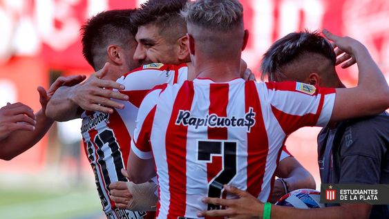 Estudiantes de La Plata goleó por 4-1a Huracán de Parque Patricios y cortó una racha de 60 días sin cantar victoria. / Gentileza.