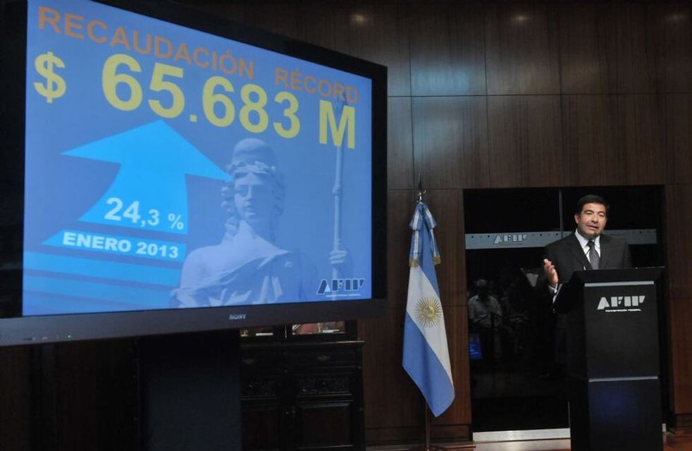 Echegaray anunció récord de recaudación en enero pero negó influencia ...