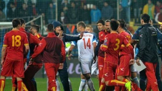 Eliminatorias Eurocopa: por pelea entre jugadores, se suspendió Rusia - Montenegro