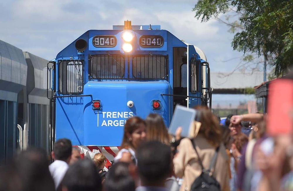 EL 22 de marzo llegó el tren de pasajeros a Palmira, después de treinta años. La vuelta se transformó en una pelea política entre peronismo y radicalismo.Foto: Claudio Gutiérrez Los Andes