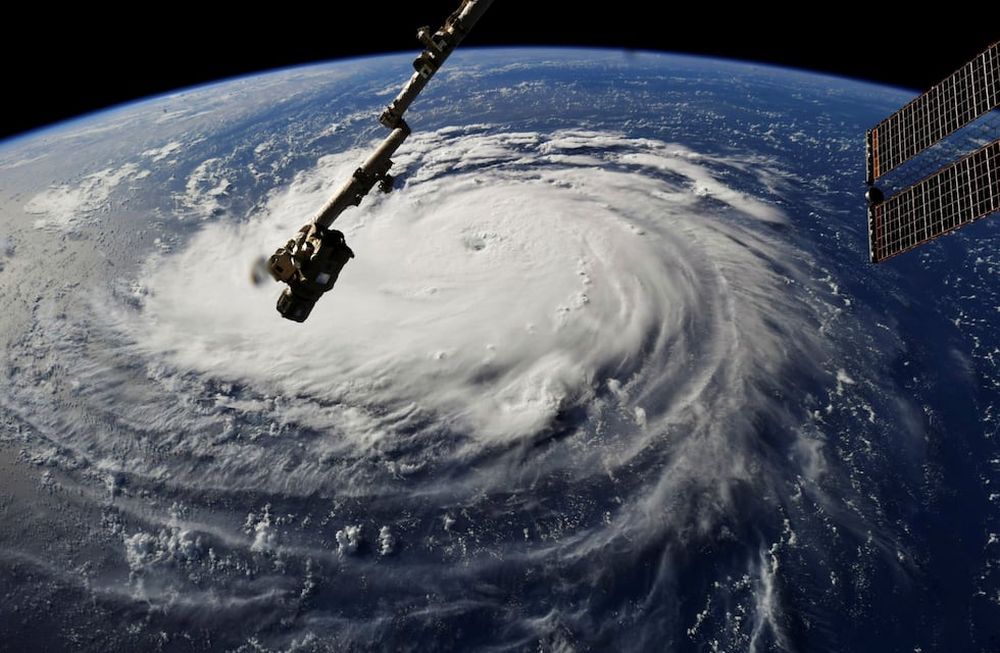El huracán Florence se intensificó a categoría 4 y crece la alerta en EEUU