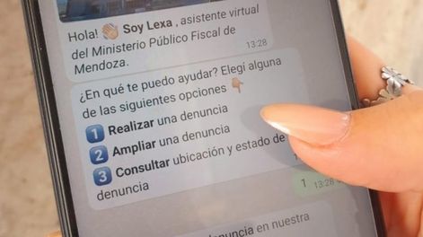 El nuevo sistema de denuncias por WhatsApp es amigable a la hora de usarlo.