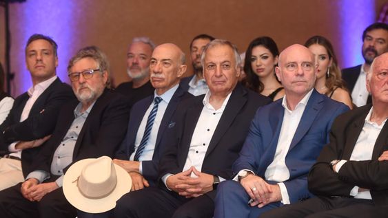 El presidente de la Corte Dalmiro Garay y el ministro José Valerio, adversarios internos del alto tribunal, con el procurador Alejandro Gullé en el medio. Foto: Ramiro Gomez. El presidente de la Corte Dalmiro Garay y el ministro José Valerio, adversarios internos del alto tribunal, con el procurador Alejandro Gullé en el medio. Foto: Ramiro Gomez.