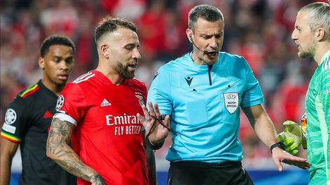 Slavko Vincic, el esloveno que será el árbitro del debut de la Selección Argentina en el Mundial de Qatar.