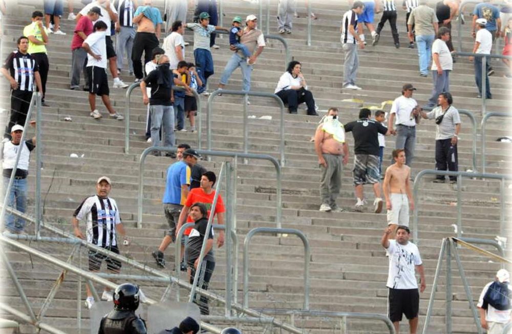 Contra ellos, contra ella, contra todos