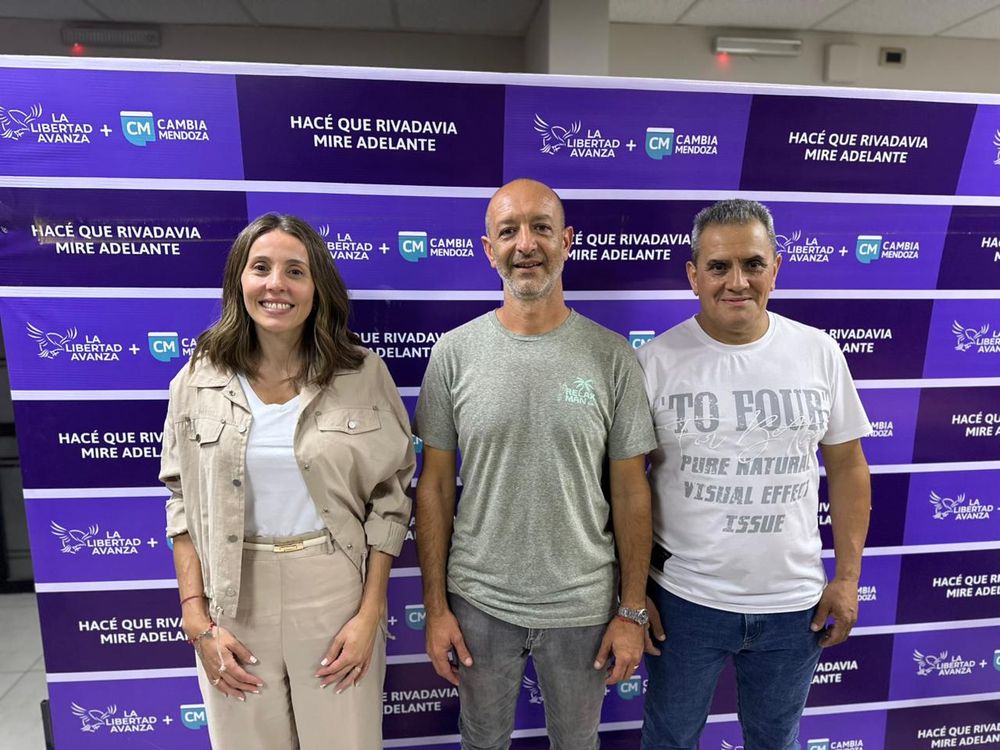 Los nuevos concejales de La Libertad Avanza + Cambia Mendoza en Rivadavia. Se impusieron al oficialismo departamental, Sembrar. Los nuevos concejales de La Libertad Avanza + Cambia Mendoza en Rivadavia. Se impusieron al oficialismo departamental, Sembrar.