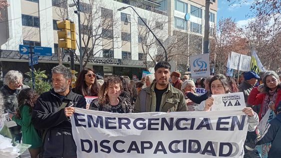 El colectivo de la discapacidad durante un reclamo en Mendoza en defensa de la Ley de Emergencia en Discapacidad.