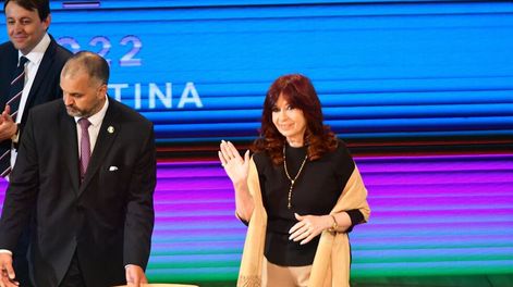 Los Andes | La vicepresidenta criticó la invasión de Rusia a Ucrania, pero también apuntó contra la OTAN: Nos puso una base en Malvinas.