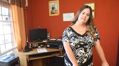 Los Andes | Micaela Zaidan joven de 23 años con síndrome de Down que es guía de turismo y continúa haciendo la tecnicatura. Foto: José Gutierrez  / Los Andes