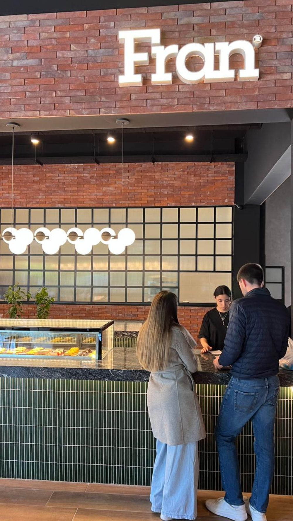 Fran inaugura el primer Coffee Roastery de Mendoza y lo celebra con una ...