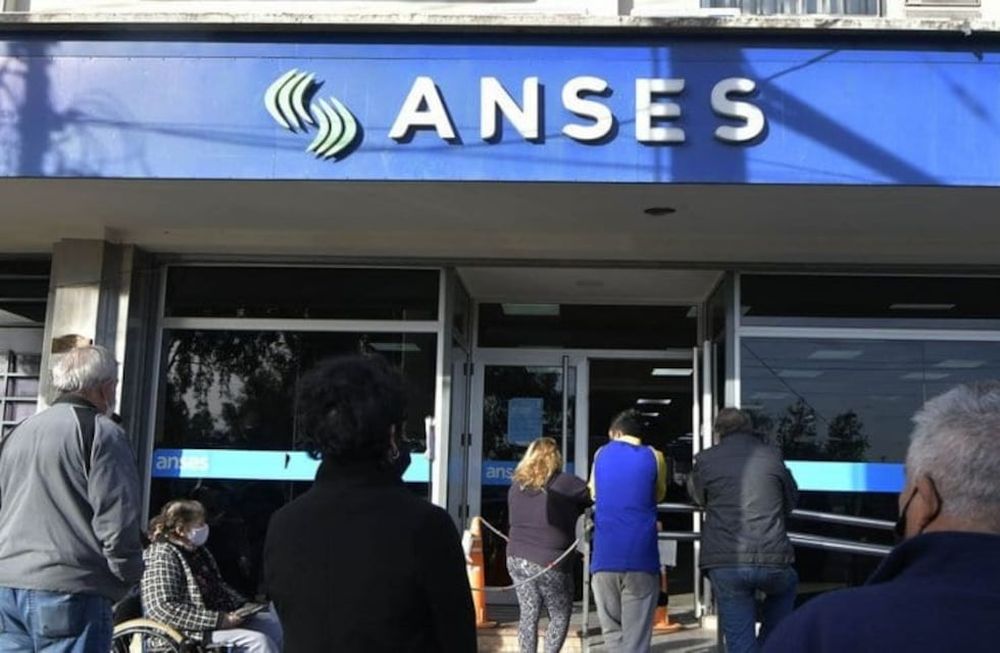 Estas son las prestaciones de Anses que cobrarán el medio aguinaldo en el mes de junio.