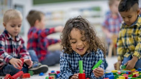 la psicologia sugiere que los ninos que crecieron antes de la era de los celulares inteligentes desarrollaron una mayor autonomia emocional