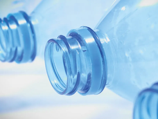 Un truco sustentable que une reciclaje, trucos, jardinería y sustentabilidad para mantener las plantas siempre hidratadas. Un truco sustentable que une reciclaje, trucos, jardinería y sustentabilidad para mantener las plantas siempre hidratadas.