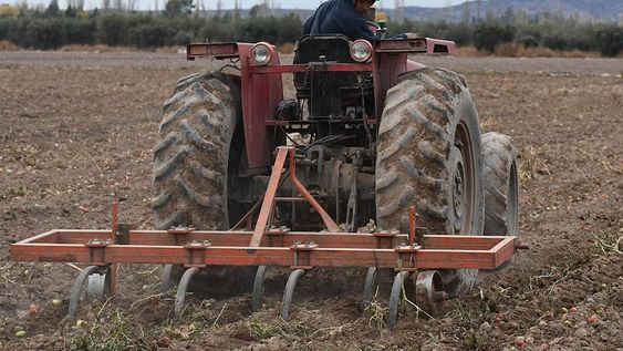 Los trabajadores tendrán un 32% de aumento en el primer semestre y los salarios volverán a revisarse en junio. Foto: Orlando Pelichotti / Los Andes