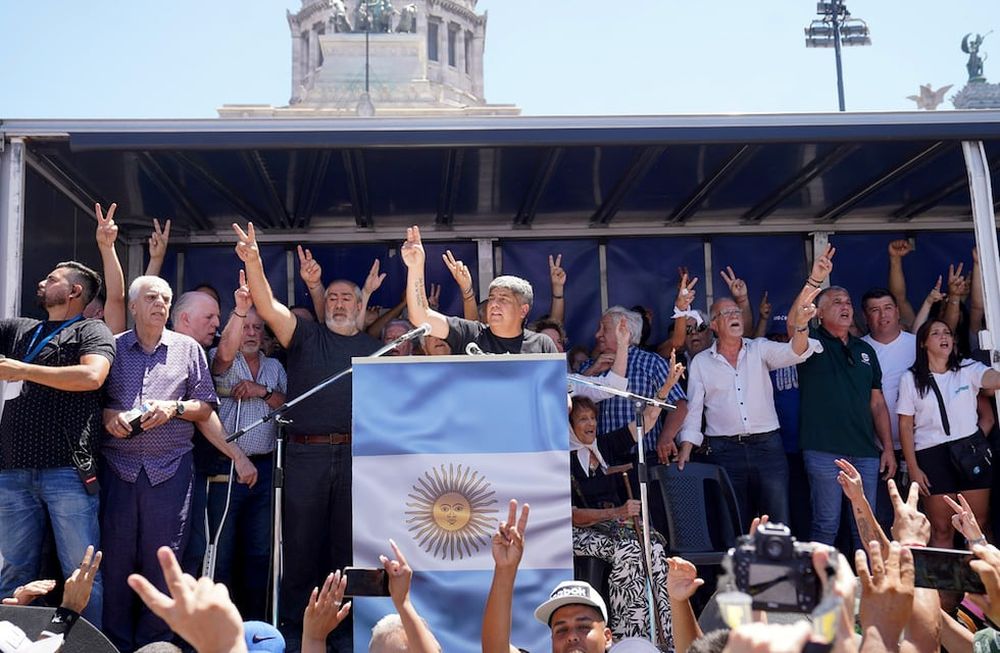 Pablo Moyano, Facundo Moyano y Héctor Daer. La decisión judicial fue festejada por la CGT en las redes sociales, en medio el paro general (Clarín)