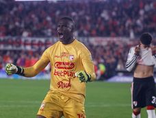 River cayó ante Independiente Santa Fe en una tanda de penales para el infarto y se quedó afuera de la Copa