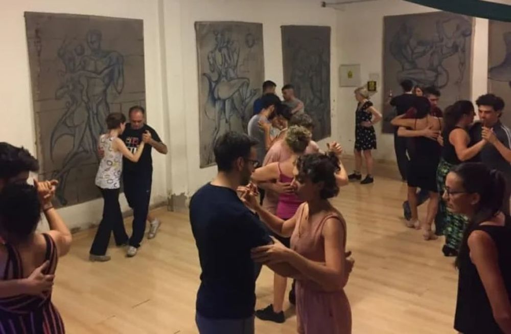 Zona Tango tuvo que suspender la clásica milonga de los viernes por problemas con la Municipalidad de Capital. Instagram