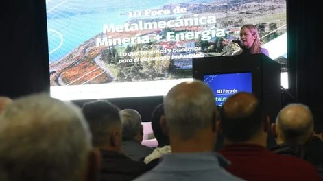 La vicegobernadora Hebe Casado hizo hincapié en un modelo de minería responsable y sostenible en la presentación del Foro.