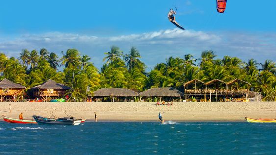 el tranquilo pueblito de brasil con dunas y lagunas: un lugar sonado de arena blanca y cielos despejados