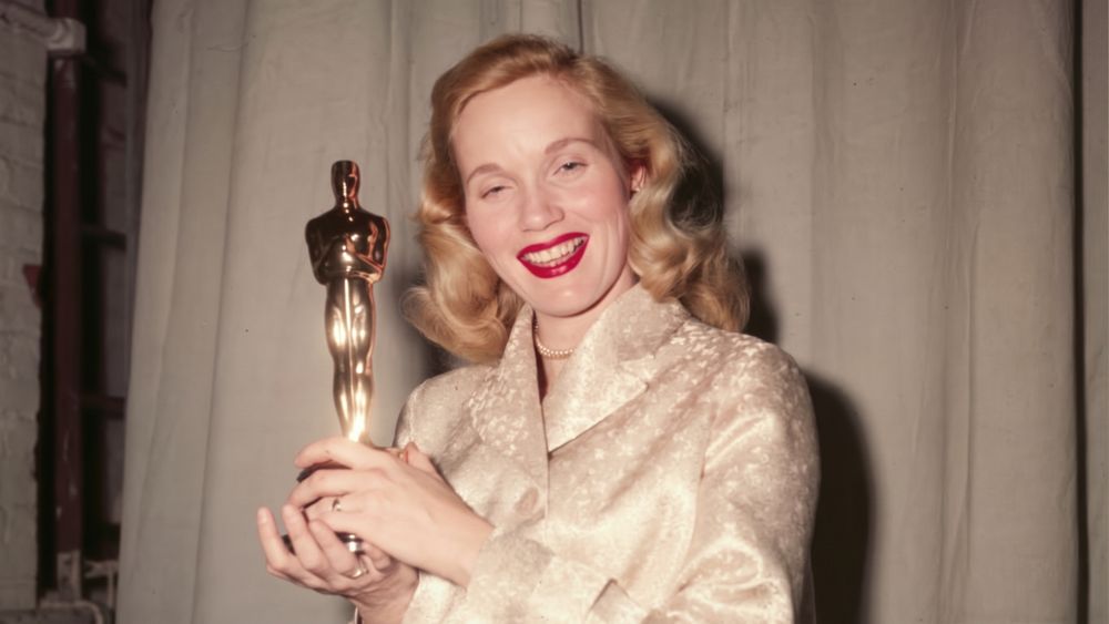 Eva Marie Saint debutó en el cine con La ley del silencio (1954) y ese papel le valió el Óscar a la Mejor Actriz de Reparto en 1955