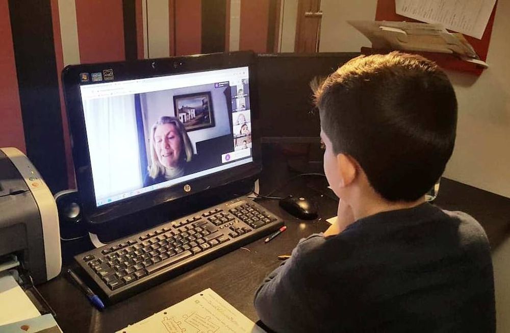 Tecnología y aprendizajes en el Ciclo de Encuentros Virtuales de Medios en la Educación