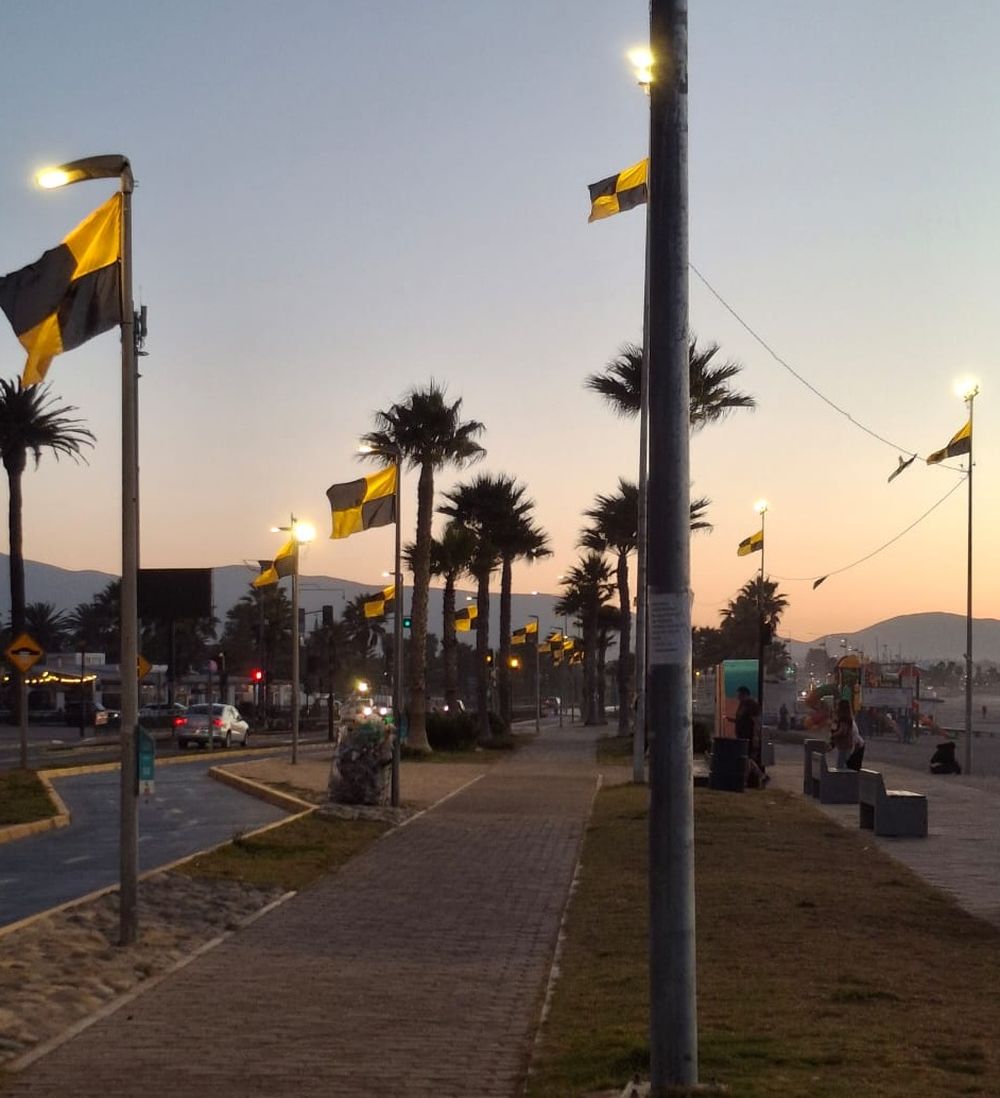 Las calles de Coquimbo llenas de banderas de Coquimbo Unido, tras el primer campeonato de primera división. 