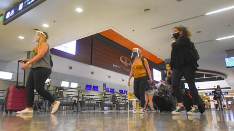 Los Andes | El radicalismo provincial insistió con su pedido a la Nación para habilitar la llegada de vuelos internacionales al aeropuerto El Plumerillo. / Los Andes