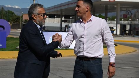 El gobernador Alfredo Cornejo y el intendente de Guaymallén, Marcos Calvente.