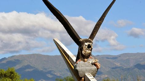 Los Andes | Fin de un ciclo: el cóndor del Acceso Este no será reparado, lo retirarán y analizan cómo reemplazarlo. Foto: Orlando Pelichotti / Los Andes