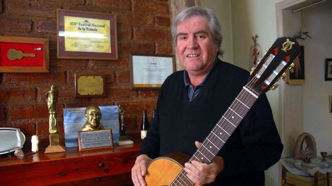 El Día del Cantor Cuyano se celebra el jueves en el teatro Independencia: el legado vigente de Mariano Cacace