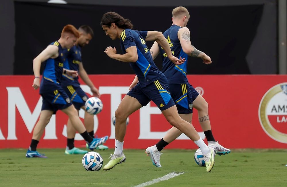 El delantero Edinson Cavani se prepara para jugar la gran final de la Copa Libertadores. / Gentileza.