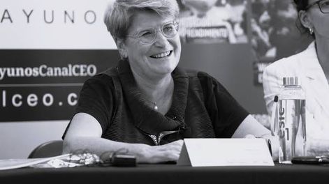 anna fores, pedagoga espanola: si por cada cosa que necesitan se le da una pantalla, estamos perdiendo otro tipo de relacion con nuestros hijos