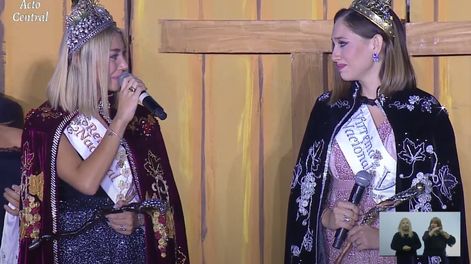 Agostina Saua y Rocío Neila, reina y virreina salientes de la Vendimia, cortaron su pelo y lo donaron / Captura de video