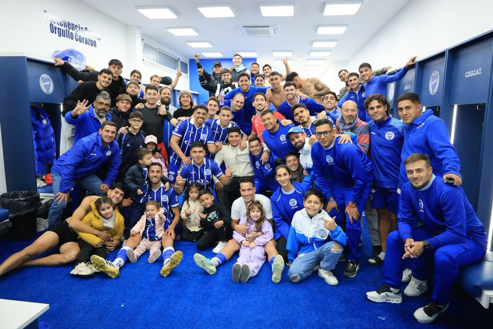 El vestuario del Tomba fue una fiesta, tras la goleada que sum&oacute; frente al Albo.&nbsp;