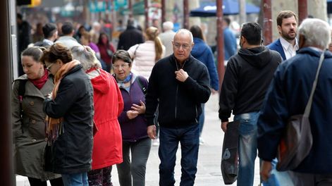 Los Andes | El aumento de casos de Covid anticipa el ingreso de una nueva ola, que se transitará más acorde con la normalidad.  Foto: Orlando Pelichotti / Los Andes