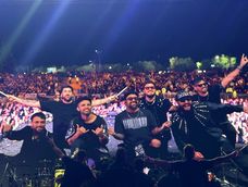 Cruzando el Charco desató uno de los momentos más celebrados de la jornada, con un anfiteatro entregado a cada canción. Cruzando el Charco desató uno de los momentos más celebrados de la jornada, con un anfiteatro entregado a cada canción.