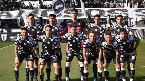 El equipo dirigido por Ezequiel Medrán, llega a Santa Fe con 12 partidos sin conocer la derrota.