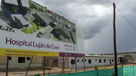 Suárez inicia acciones legales contra una constructora por la inconclusa obra del Hospital de Luján