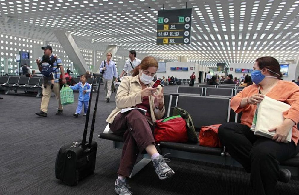 En los aeropuertos de Estados Unidos exigirán el certificado de vacunación a todos los viajeros pero notas están aprobadas.