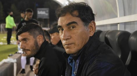 Gimnasia: se fueron ocho jugadores y la continuidad de la dupla técnica está en veremos