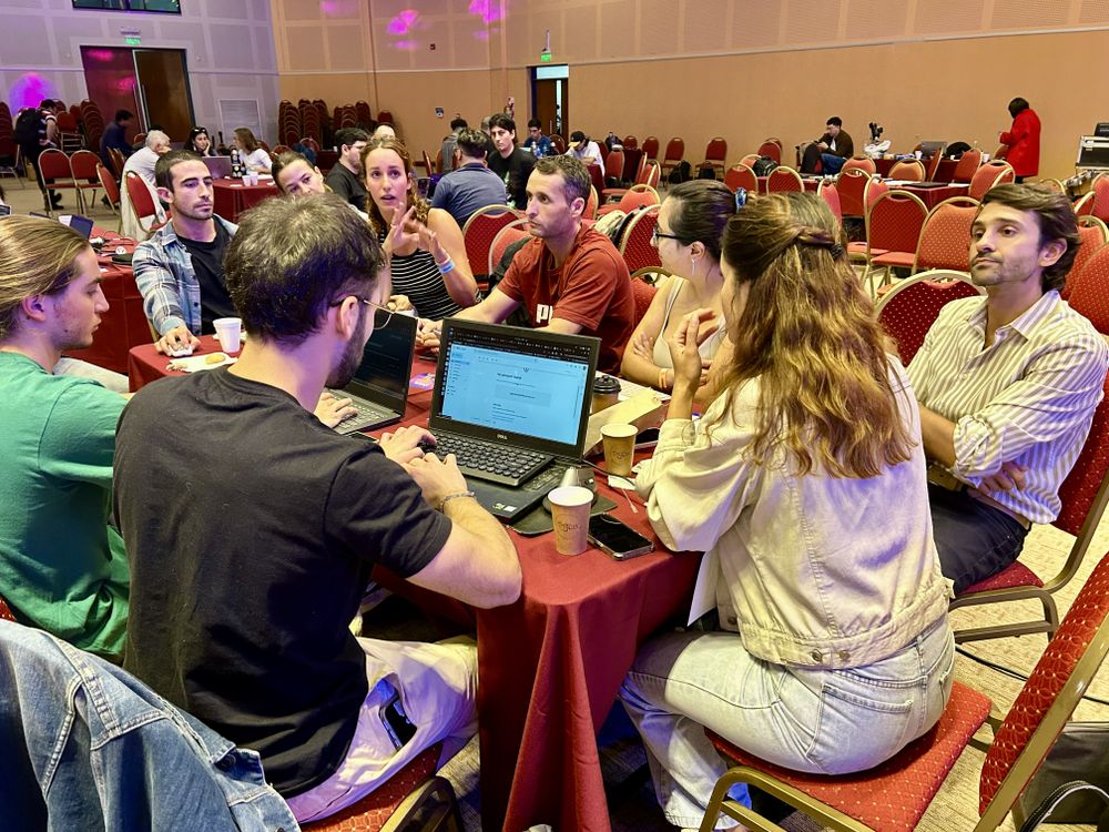 Con gran participación y un networking constante, AI Weekend consolidó un clima de encuentro, intercambio y comunidad durante todo el festival.